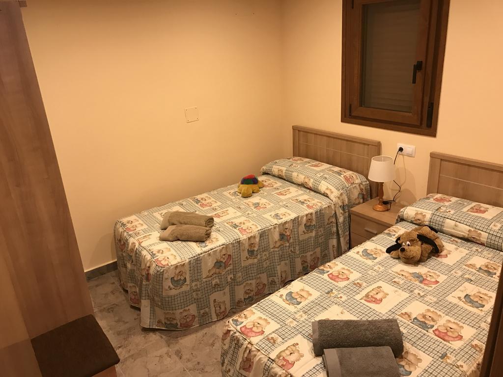 Apartamentos Mequedo Alcañiz エクステリア 写真