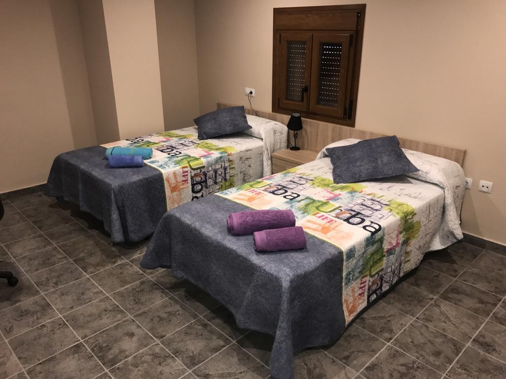 Apartamentos Mequedo Alcañiz エクステリア 写真