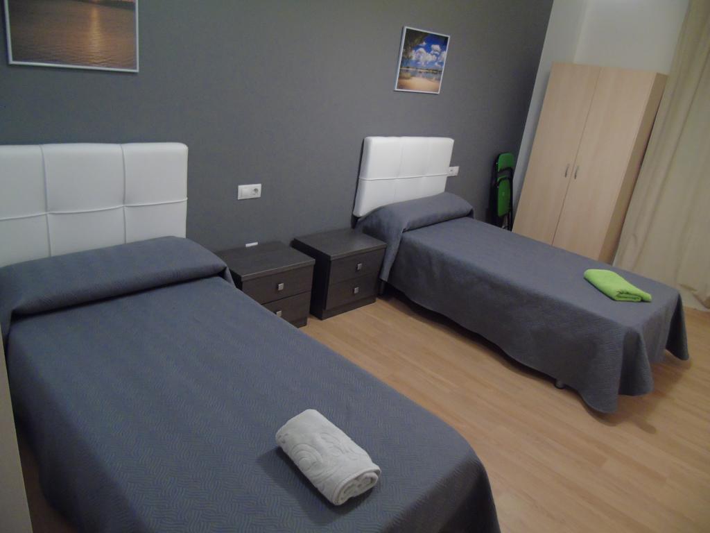 Apartamentos Mequedo Alcañiz エクステリア 写真